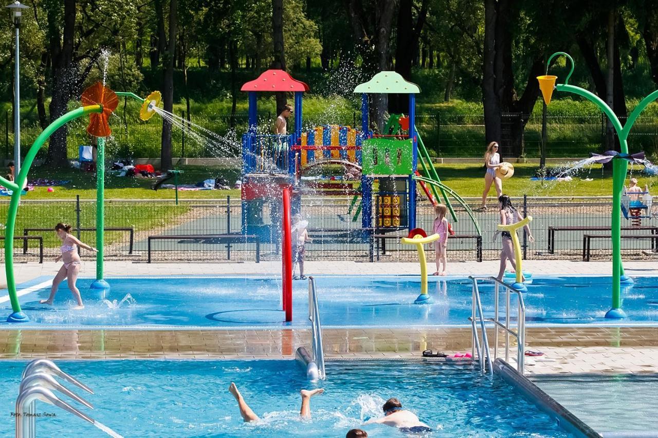 Dom Sportowca Blonie - Mosir Sanok Exterior foto