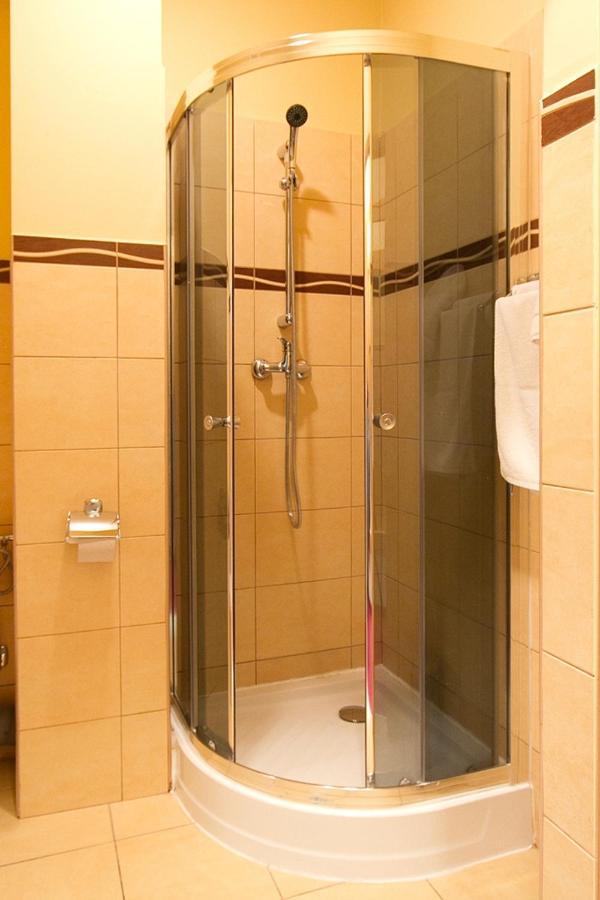 Dom Sportowca Blonie - Mosir Sanok Exterior foto